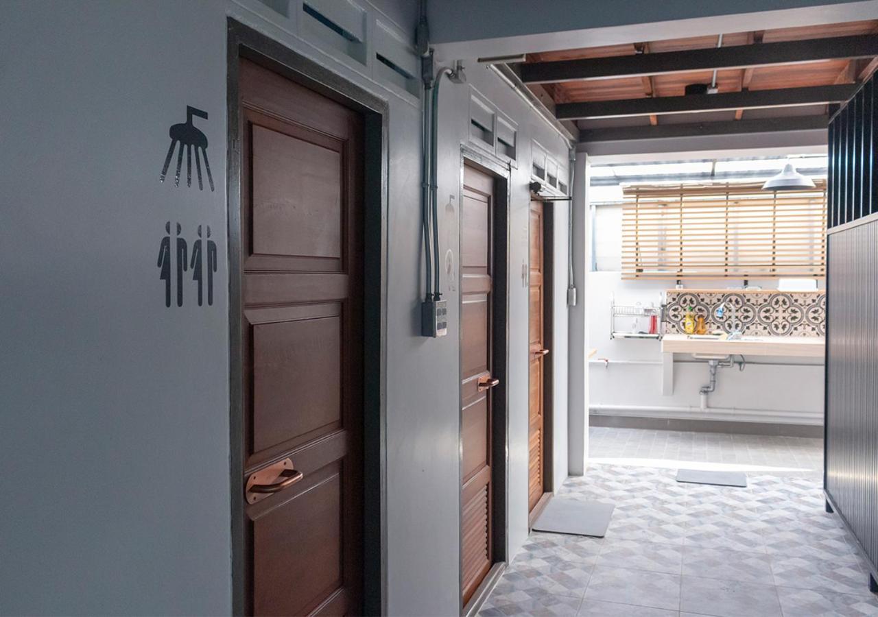 Liaw Base House Hostel Bangkok Buitenkant foto