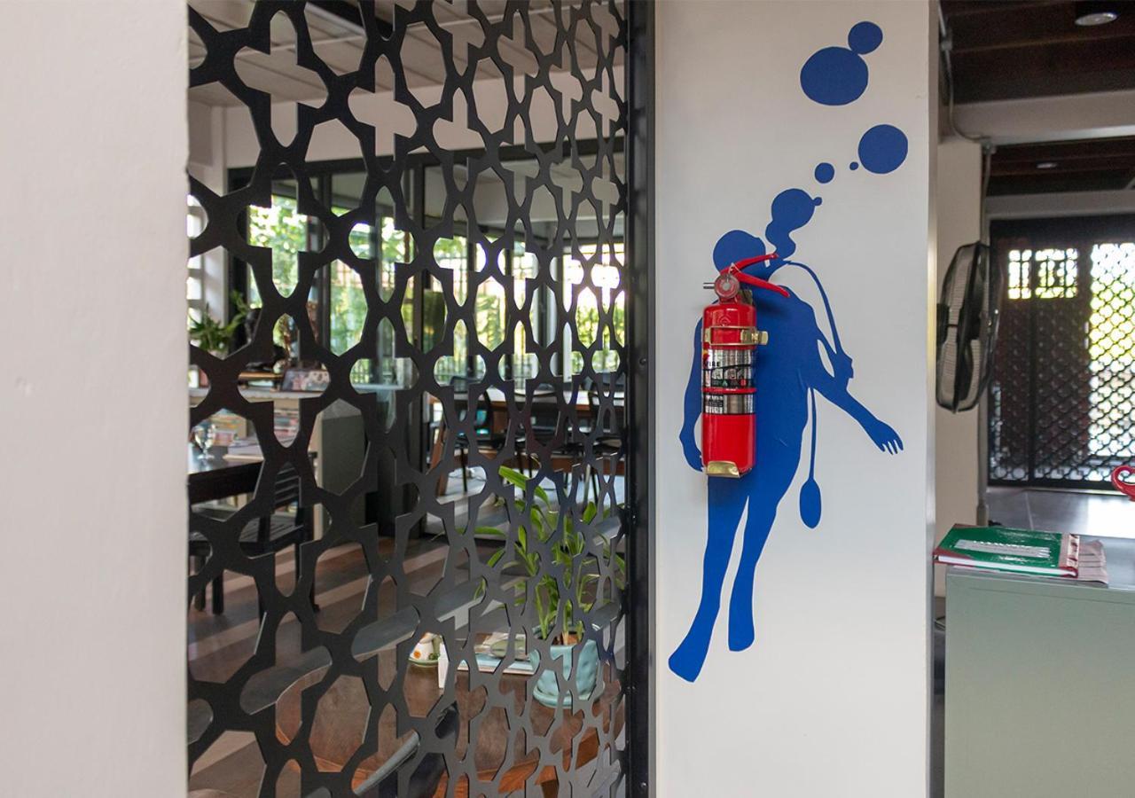 Liaw Base House Hostel Bangkok Buitenkant foto