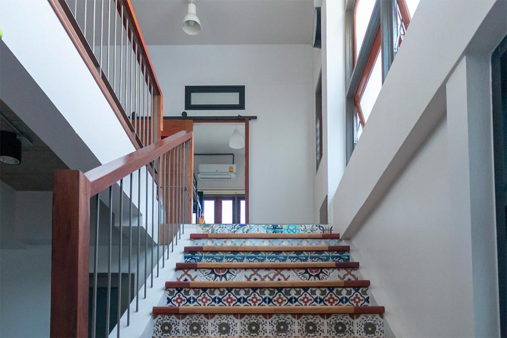 Liaw Base House Hostel Bangkok Buitenkant foto