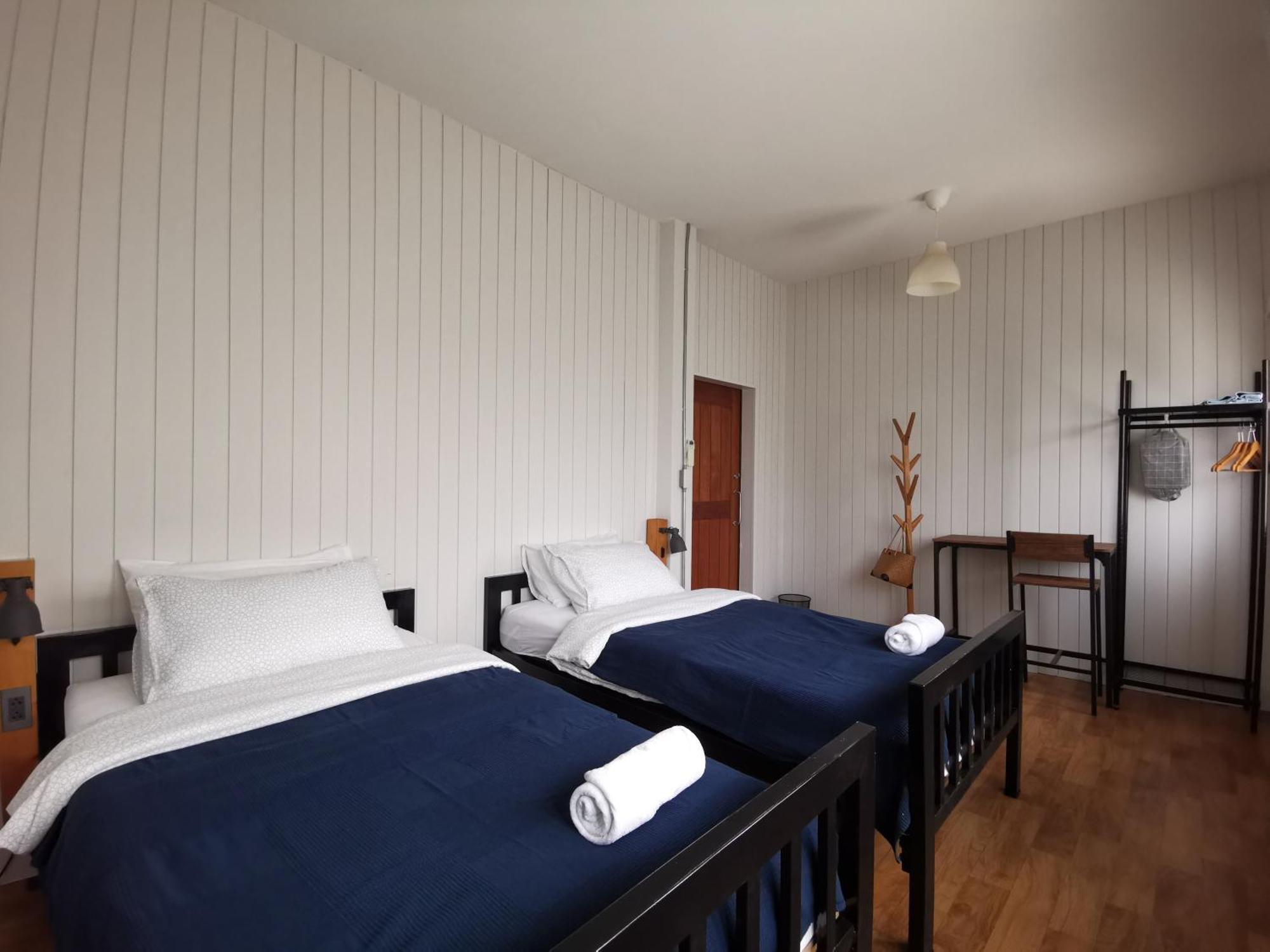Liaw Base House Hostel Bangkok Buitenkant foto