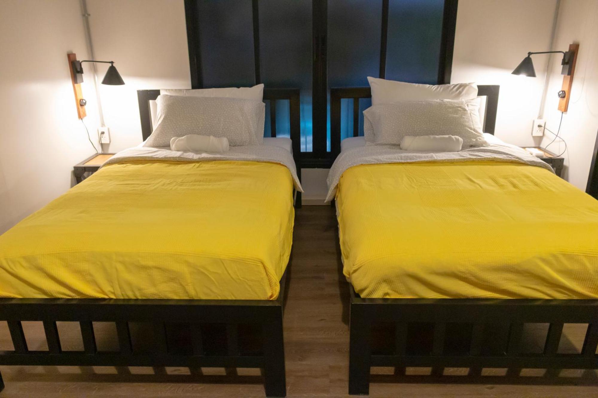 Liaw Base House Hostel Bangkok Buitenkant foto